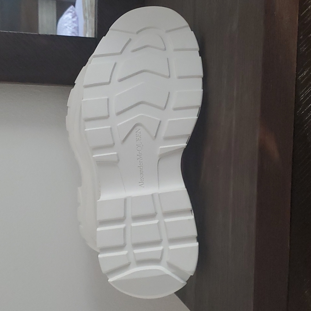 Alexander McQueen Men's Sneakers - Picture 10 of 11